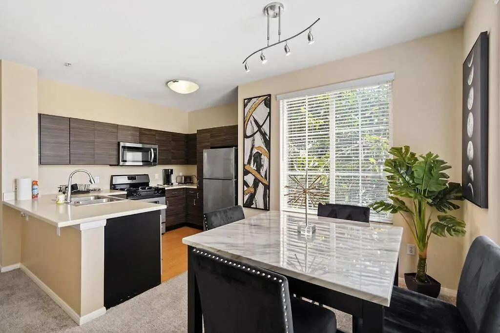Luxury 2Br/2Ba! 5 Min To Disney! Anaheim 0*,  United States